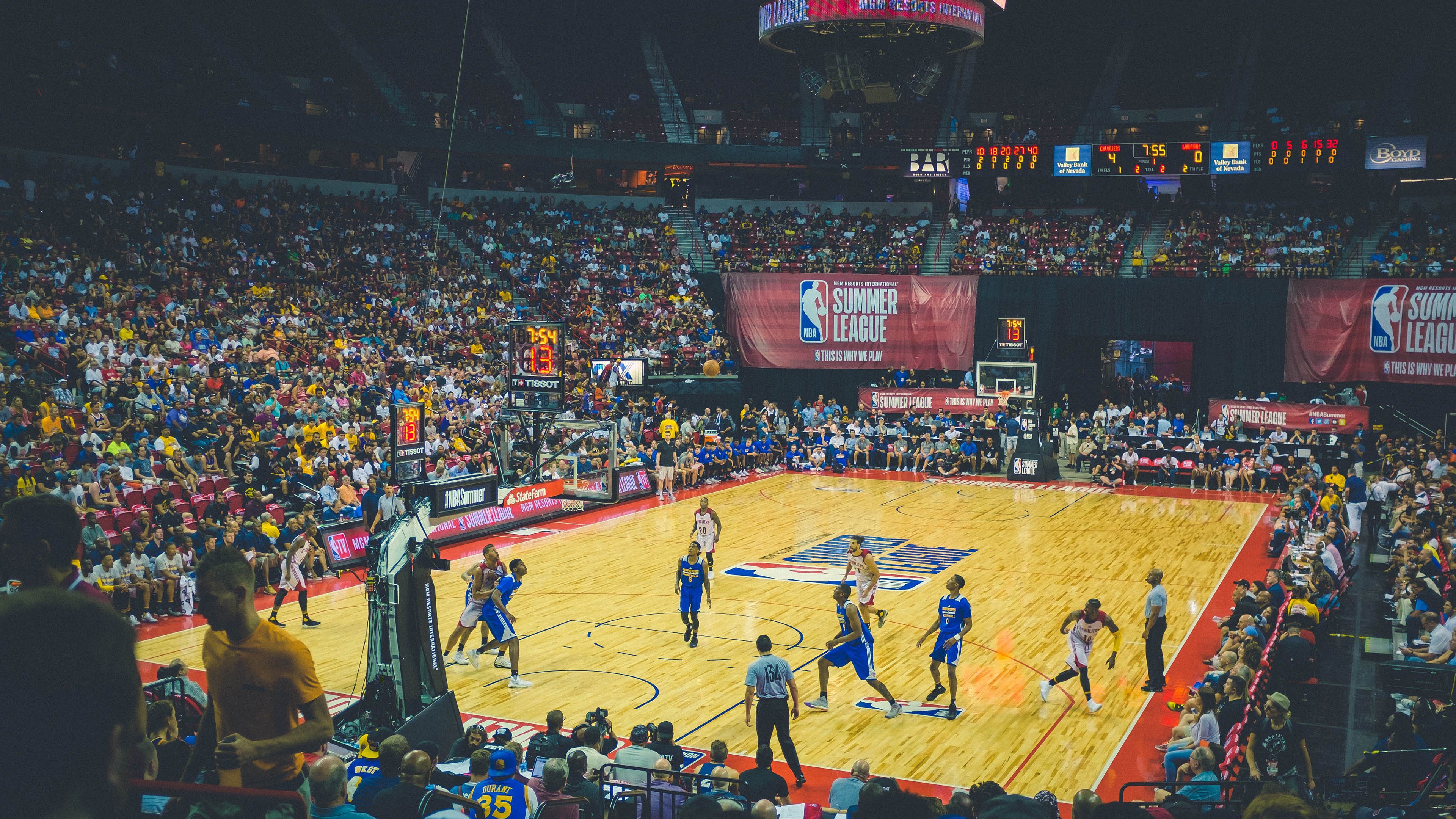 非洲雄狮的怒吼，喀麦隆正面击溃奥地利，久保建英化身关键先生改写比赛剧本